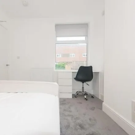 Image 5 - 51 City Road, Beeston, NG9 2LQ, United Kingdom - Townhouse for rent