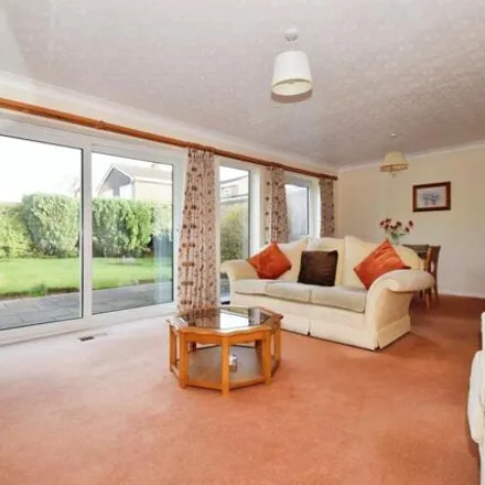 Image 2 - Forest Rise, Oadby, LE2 4FH, United Kingdom - House for sale