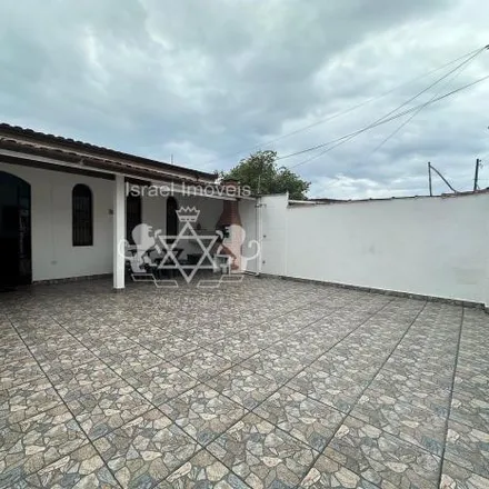 Buy this 4 bed house on Avenida Vitor Meireles in Jardim Bela Vista, Caraguatatuba - SP
