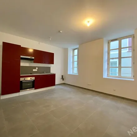 Image 4 - 18 Rue de Nazareth, 47600 Nérac, France - Apartment for rent