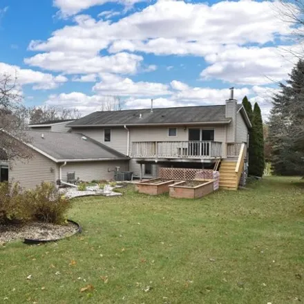 Image 2 - S109W29820 Valley Ridge Court, Mukwonago, WI 53149, USA - House for sale