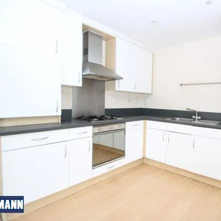 Image 3 - Sandpiper Close, Worcester Park Estate, DA9 9RX, United Kingdom - Apartment for rent