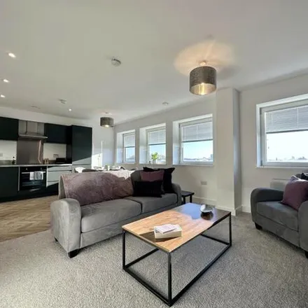 Image 2 - Jobcentre Plus, Hougoumont Avenue, Sefton, L22 0LL, United Kingdom - Apartment for rent