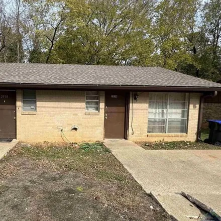 Buy this studio house on 2326 Bernice Drive in Longview, TX 75604