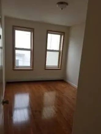 Image 2 - 2156 Bath Avenue, New York, NY 11214, USA - House for sale