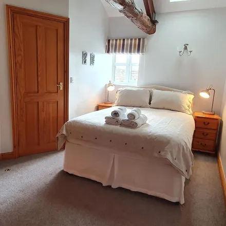 Rent this 1 bed house on Kirklees in HD4 6TS, United Kingdom