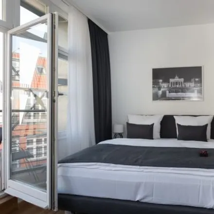 Rent this studio apartment on Brunnenstraße 192 in 10119 Berlin, Germany