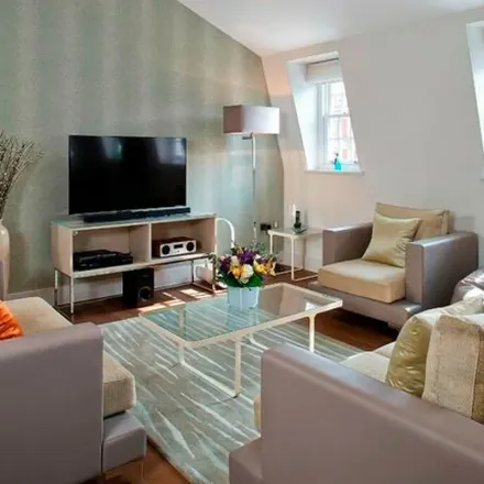 Image 7 - Knightsbridge, London, SW1X 7LJ, United Kingdom - Apartment for rent