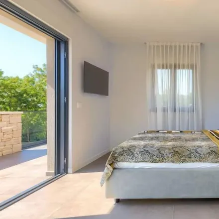 Rent this 3 bed house on Apartment APP Mirjam - Savudrija in Umag, Ravna Dolina 107