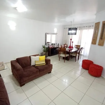 Buy this 3 bed apartment on Rua Doutor Emílio Winther in Centro, Taubaté - SP