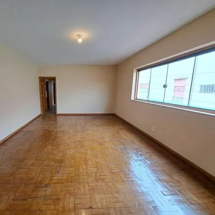 Rent this 3 bed apartment on Avenida Grandeiro Guimarães in Centro, Taubaté - SP