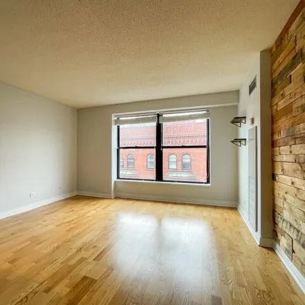 Image 4 - The Belden, 2301 North Clark Street, Chicago, IL 60614, USA - Condo for rent