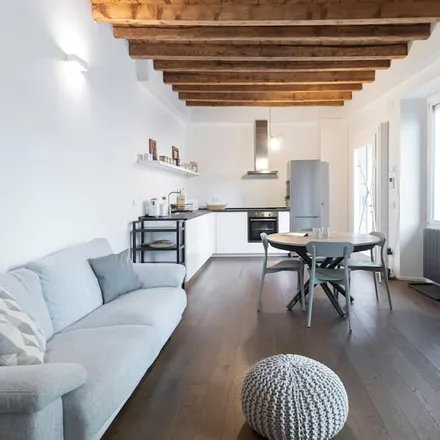 Rent this studio apartment on Via Vittorio Alfieri 18