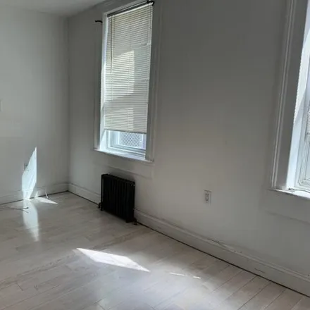 Image 6 - 275 Pine Street, Communipaw, Jersey City, NJ 07304, USA - House for rent