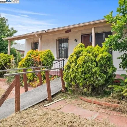Image 2 - 9124 Date St, Oakland, California, 94603 - House for sale