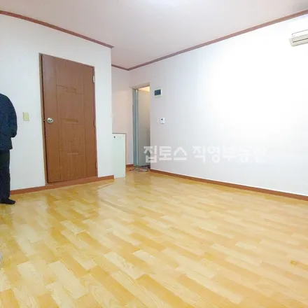 Image 2 - 서울특별시 광진구 군자동 352-9 - Apartment for rent