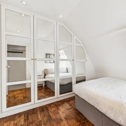 Image 4 - Chez Lindsay, 11 Hill Rise, London, TW10 6UQ, United Kingdom - Apartment for rent