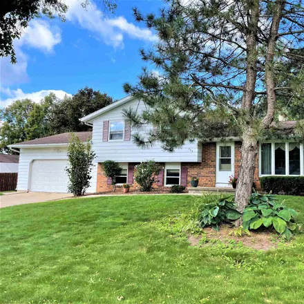 Buy this 3 bed house on 496 Menlo Park Road in Green Bay, WI 54302