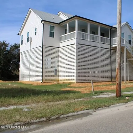 Image 2 - 125 Markham Drive, Long Beach, MS 39560, USA - House for sale