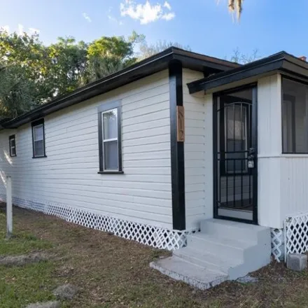 Buy this 3 bed house on 864 Locust Avenue in Sanford, FL 32771