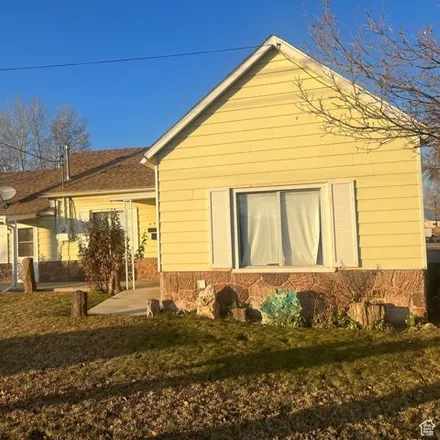 Buy this 3 bed house on 691 East 200 North in Richfield, UT 84701