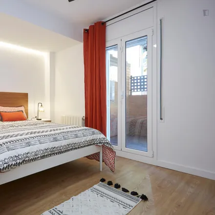 Rent this 2 bed apartment on bloc de La Maquinista in Passeig de Joan Salvat Papasseit, 08001 Barcelona