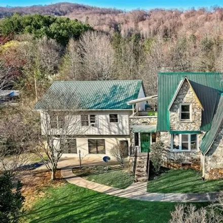 Buy this 6 bed house on 186 Aunt Effie Road in Lincoln Park, Yancey County