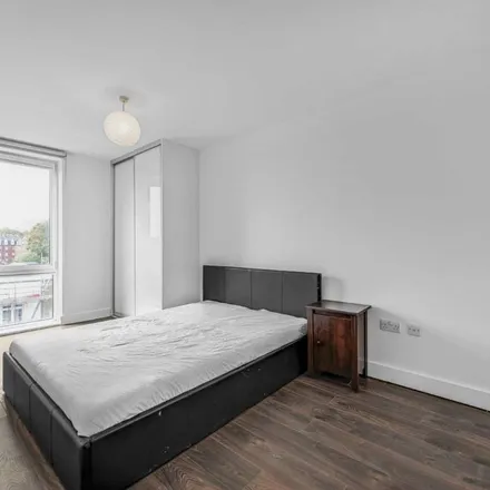 Image 2 - White Horse Lane, London, E1 3FY, United Kingdom - Apartment for rent