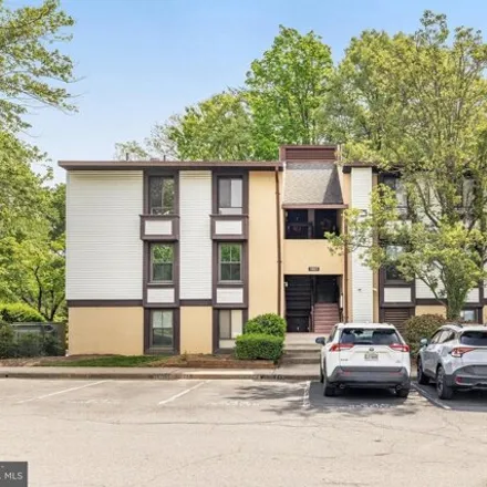 Rent this 3 bed condo on 11602 Stoneview Square in Deepwood, Reston