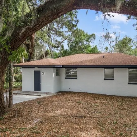 Buy this 3 bed house on 1021 Carlton Court in Leesburg, FL 34748