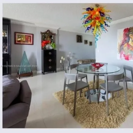 Image 7 - 2050 Canal Drive, San Souci Estates, North Miami, FL 33181, USA - Condo for sale