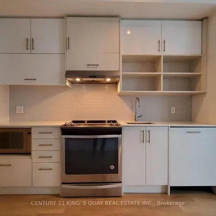 Rent this 1 bed apartment on 5 Fairview Mall Drive in Toronto, ON M2J 2Z1