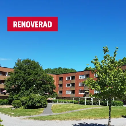 Rent this 3 bed apartment on Rönnbergagatan 15 in 723 44 Västerås, Sweden