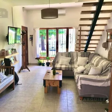 Buy this 4 bed house on Mariano Demaría 1238 in Adrogué, Argentina