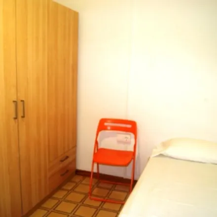 Rent this 4 bed room on Carrer d'Aragó in 89, 08001 Barcelona