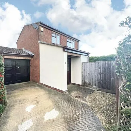Buy this 3 bed house on Pasture Close in Swindon, SN2 2UH