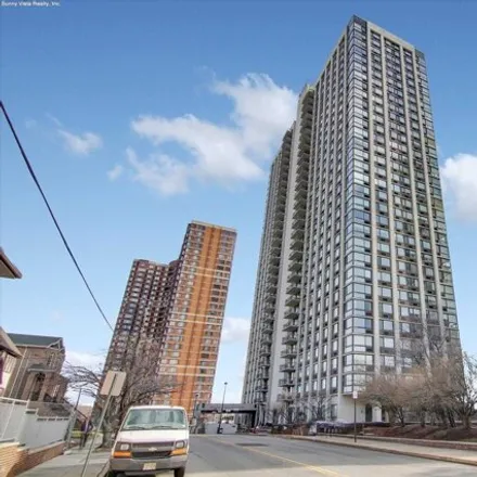 Buy this 1 bed condo on Congregation Young Israel of Fort Lee in Old Palisade Road, Fort Lee