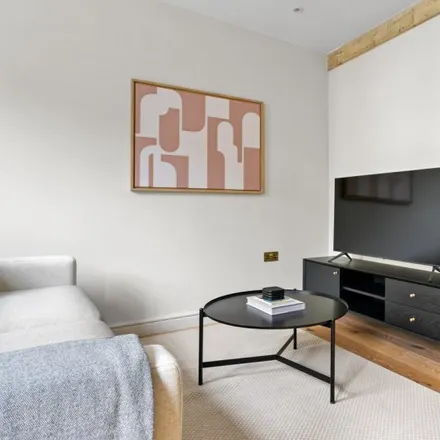 Rent this 1 bed apartment on 103 Praed Street in London, W2 1NT