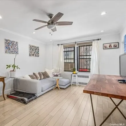 Image 3 - 67-43 Booth Street, New York, NY 11375, USA - Condo for sale
