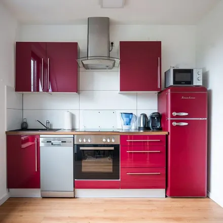 Rent this 3 bed apartment on Beerenkothen 21 in 40882 Ratingen, Germany
