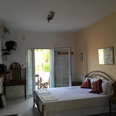 Rent this 1 bed apartment on Villa Askamnia in Provincial Road Nea Moudania - Sithonia, Nikiti