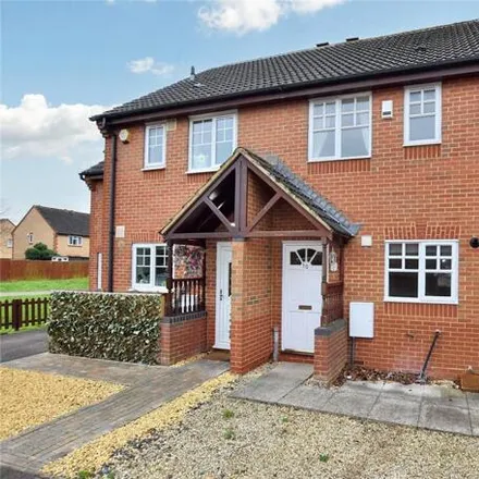 Buy this 2 bed duplex on Evenlode Drive in Didcot, OX11 7XQ