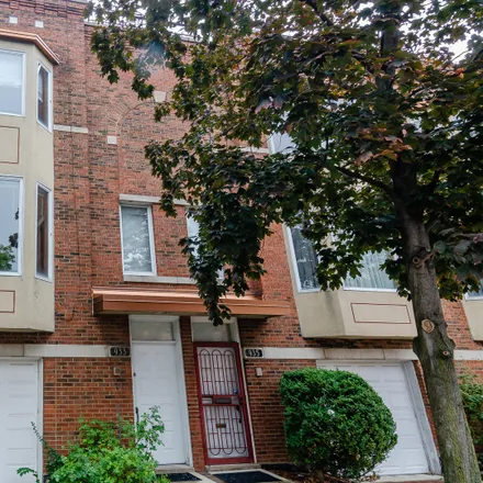 Buy this 4 bed townhouse on 913 South Oakley Boulevard in Chicago, IL 60612