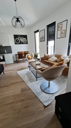 Rent this 1 bed apartment on Mittlerer Hasenpfad 8 in 60598 Frankfurt, Germany