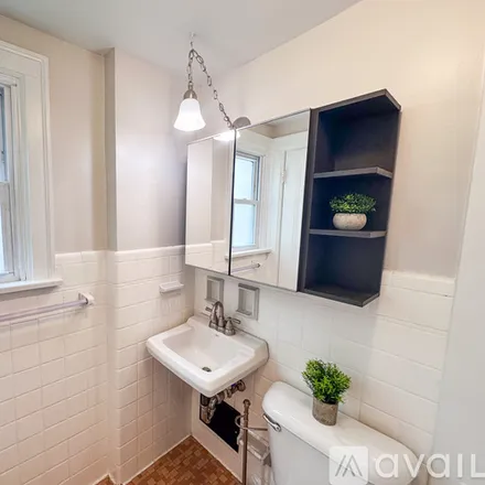 Image 9 - 3771 Isabella Ave, Unit 1 - Apartment for rent