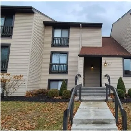 Buy this 1 bed condo on 6298 Oak Knoll Road in Sagamore Hills, OH 44067