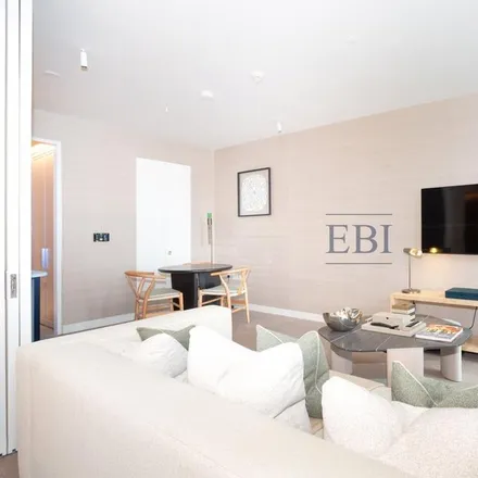 Rent this studio apartment on UBL UK in Brook Street, East Marylebone