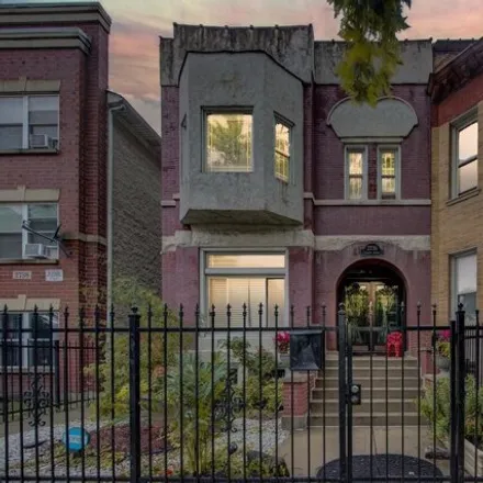 Image 2 - 2736 West Wilcox Street, Chicago, IL 60612, USA - House for sale