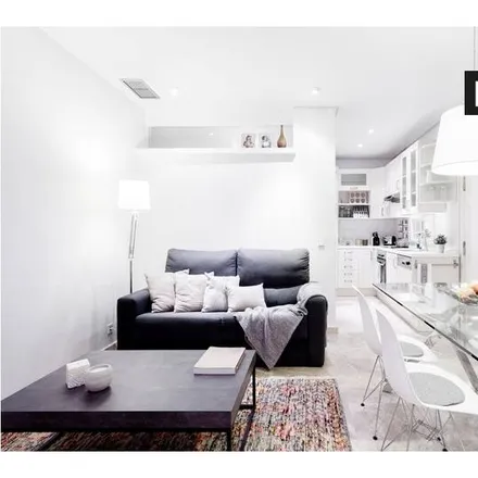 Rent this 1 bed apartment on Dirección General de Juventud y Deporte in Paseo de Recoletos, 14