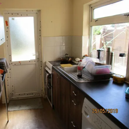 Image 5 - Beaumanor Road, Leicester, LE4 5QB, United Kingdom - Townhouse for rent